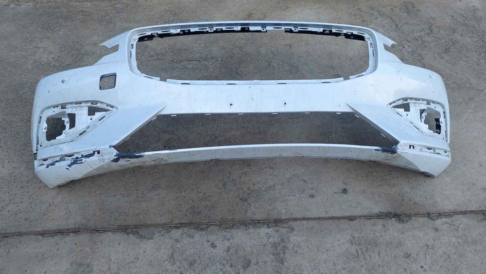 Volvo V60 CC бампер передній