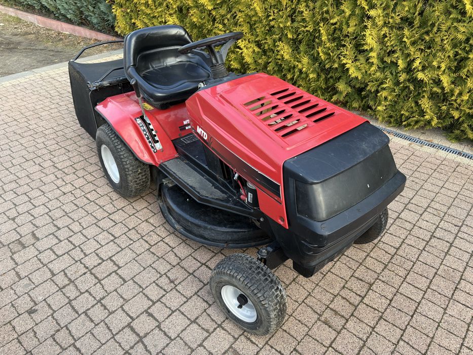 Traktorek z koszem MTD sinik 11,5hp
