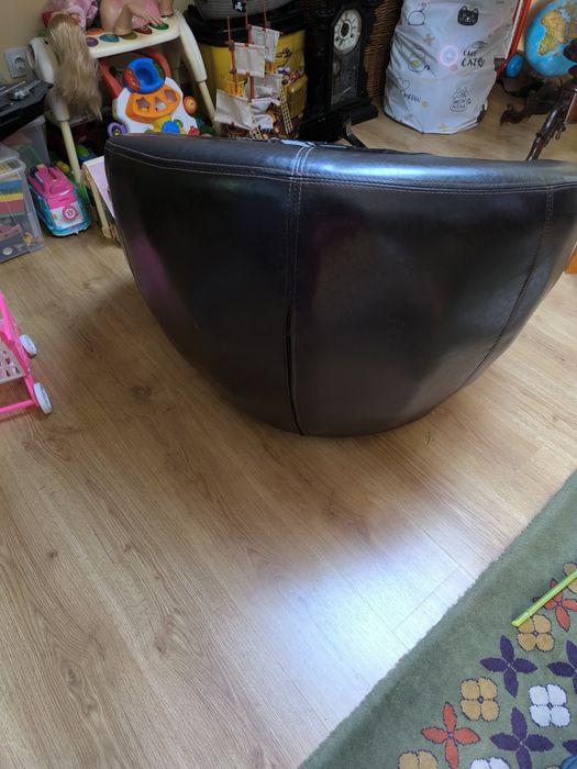 Sofá redondo rotativo castanho