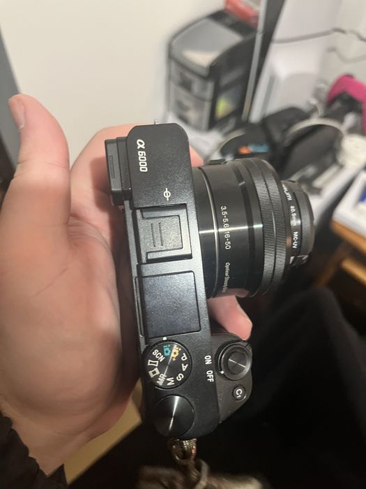 Camara sony a6000 + lente 16-50 + acessorios