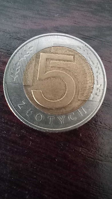 Sprzedam monetę 5 zł defekt