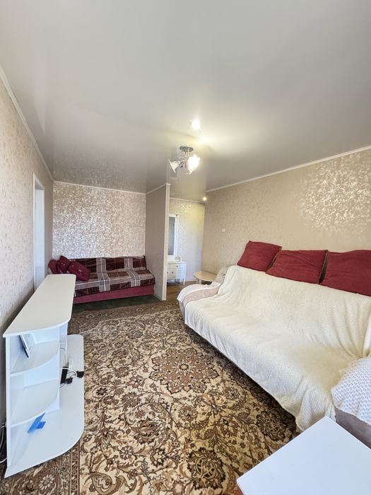 Продам 3 кім квариру з мебями, 48,5 м.кв, поряд ринок Ювілейний