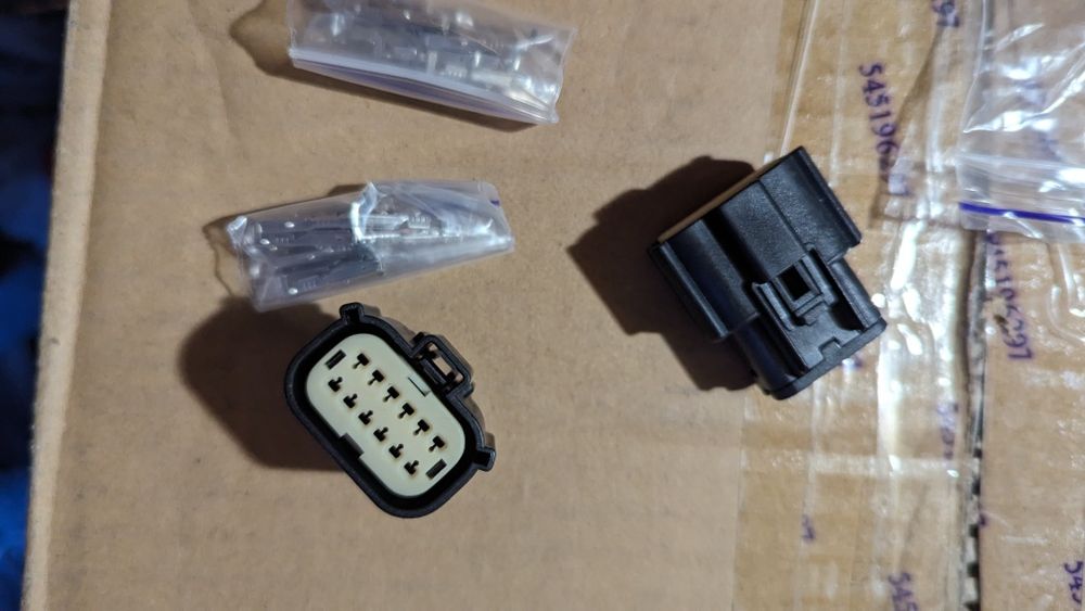 Продам разъем 12 pin (GM, Tesla, Opel, Buick, Ford)