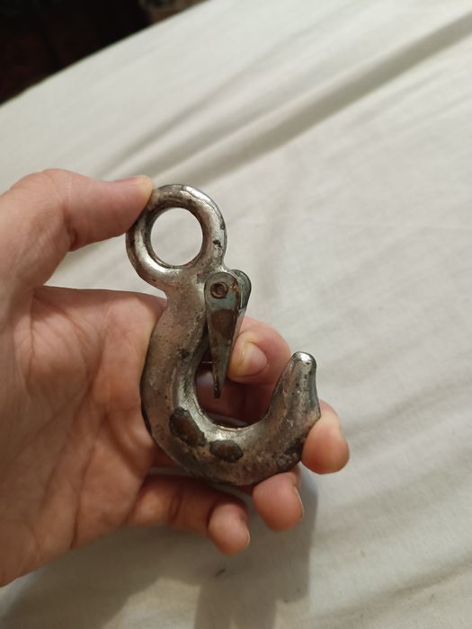 Крюк журавль железный