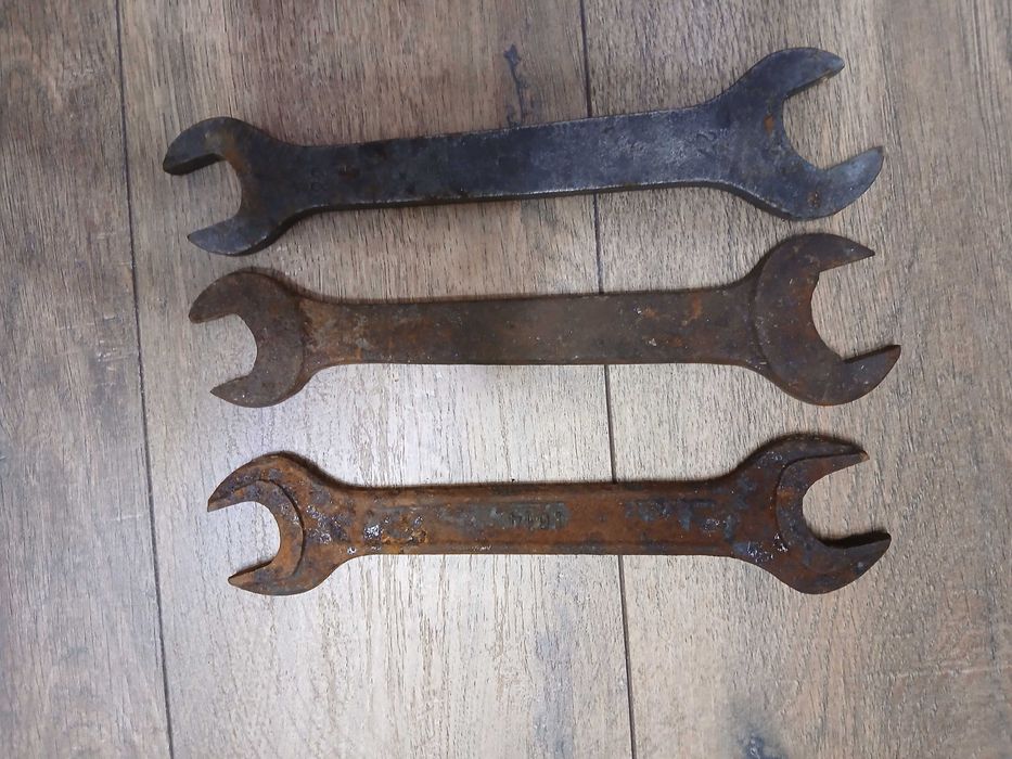 Ключі   рожкові.