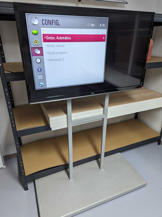 TV LG47LS5600 + Suporte Vertical