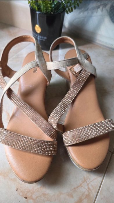Sapatos cunha c/Brilhantes