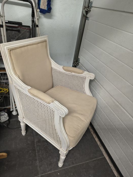 Cadeirão de madeira