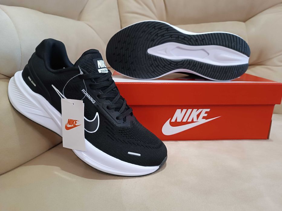Чоловічі кросівки nike air zoom