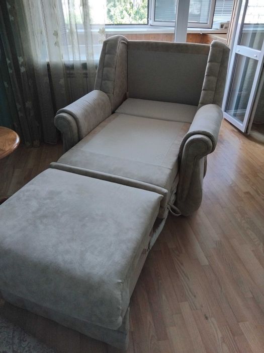 Диван и кресло-кровать продам
