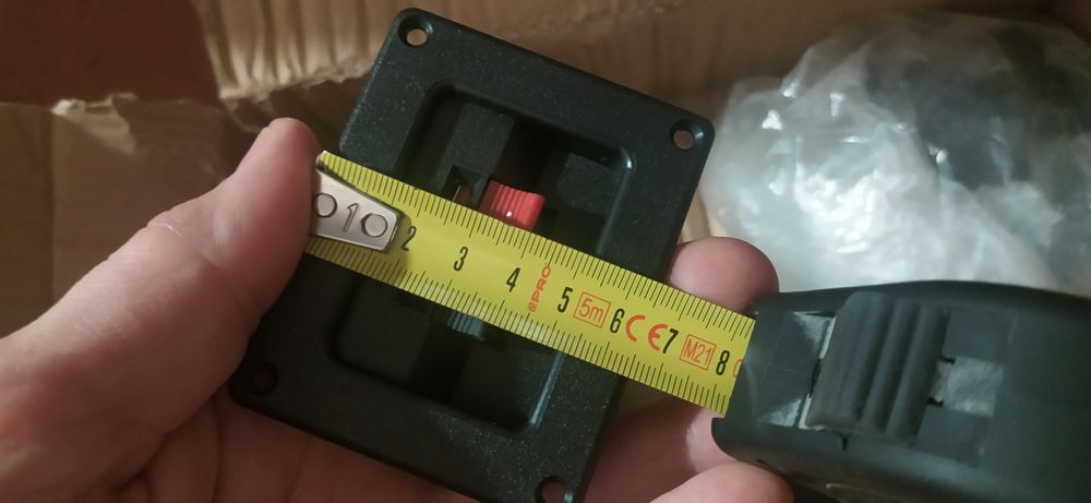 Розпродаж аудіо фурнітури