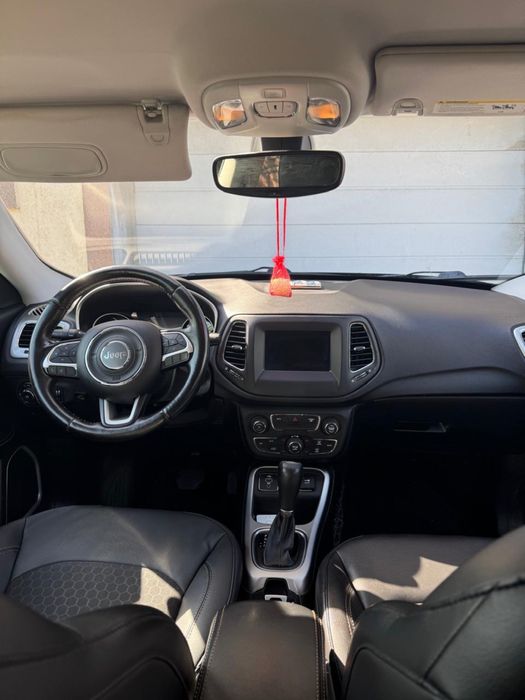 Jeep compass 2018 latitude
