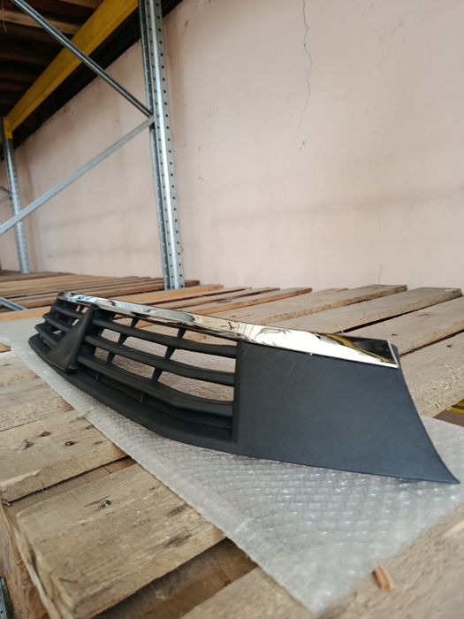 Решітка радіатора MITSUBISHI ASX 2016-2017