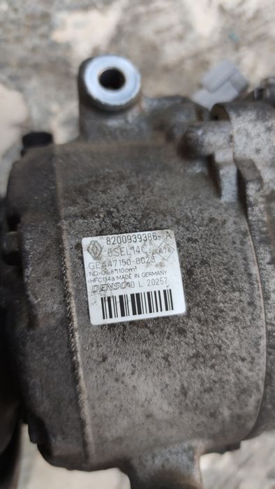 Compressor de ar condicionado Megane 3 --Precisa reparação--