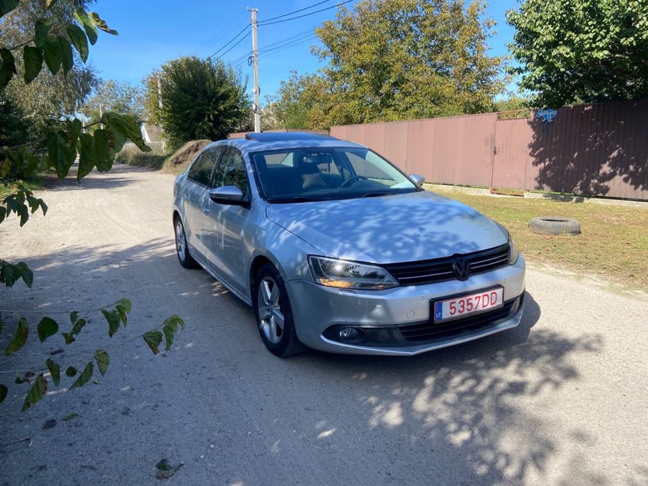Свіжопришнана Volkswagen Jetta 2013  Turbo