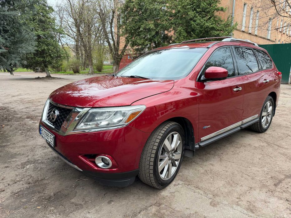Nissan Pathfinder 2.5 гибрид  (R52)