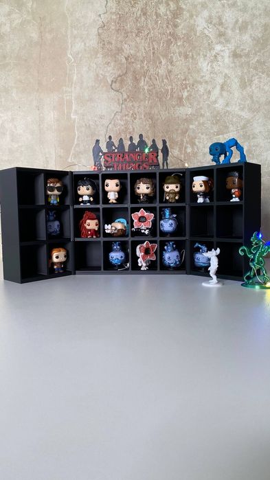 3D-стенд Kinder Joy Stranger Things. Очень странные дела. Дивні дива.