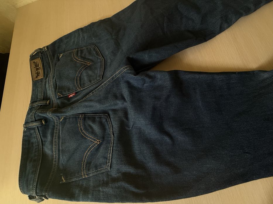 Джинси - levi's справжні