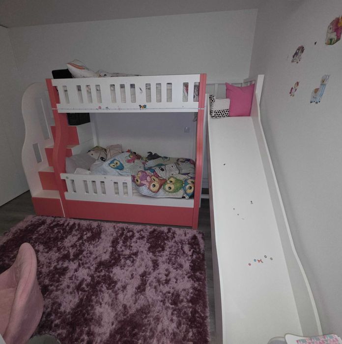 Cama beliche com escorrega