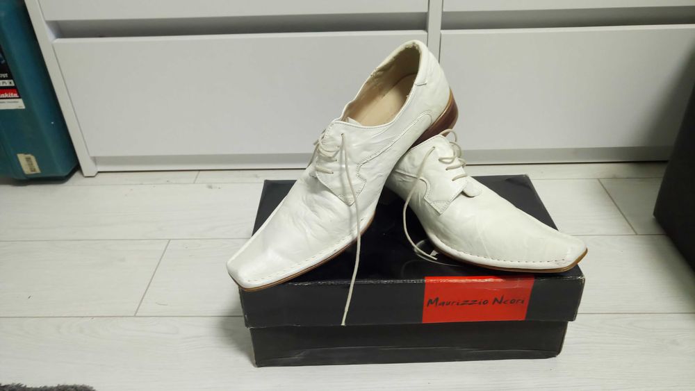 Buty białe  (skóra)