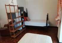 Quarto gigante para 1 ou 2 pessoas com varanda Moita - Centro) - todas as despesas incluida - 2 casas de Banho e cozinha completa