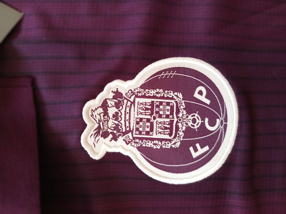 Camisola Roxa FC. Porto 26/27 S - entrega imediata