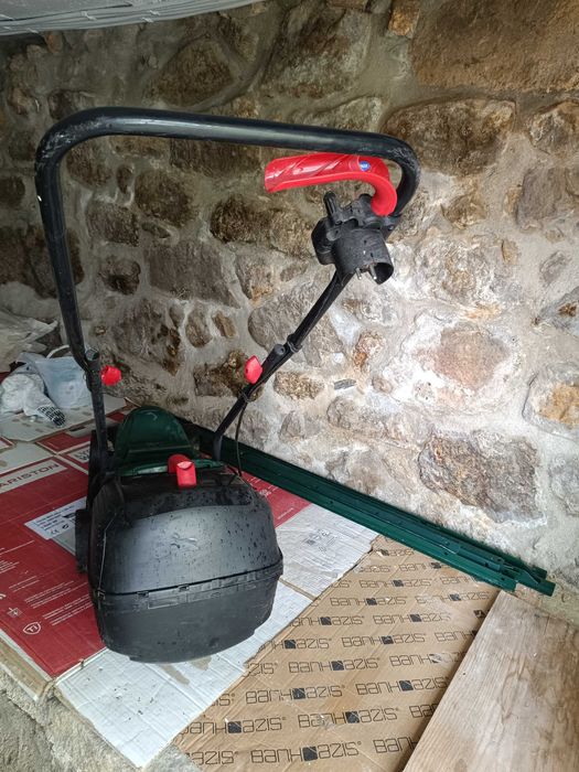 Máquina de cortar relva elétrica Parkside