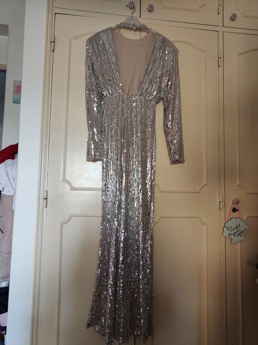 Vendo vestidos de cerimónia
