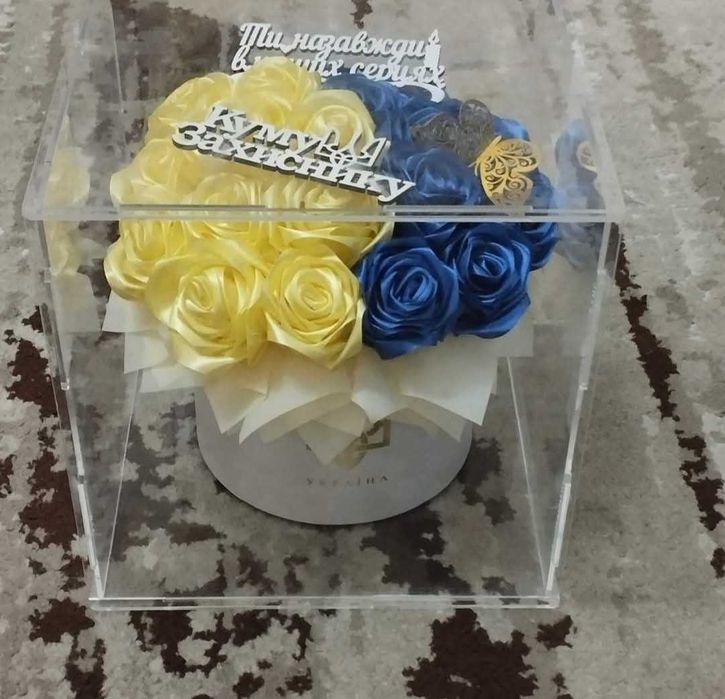 Букети з аласних стрічок