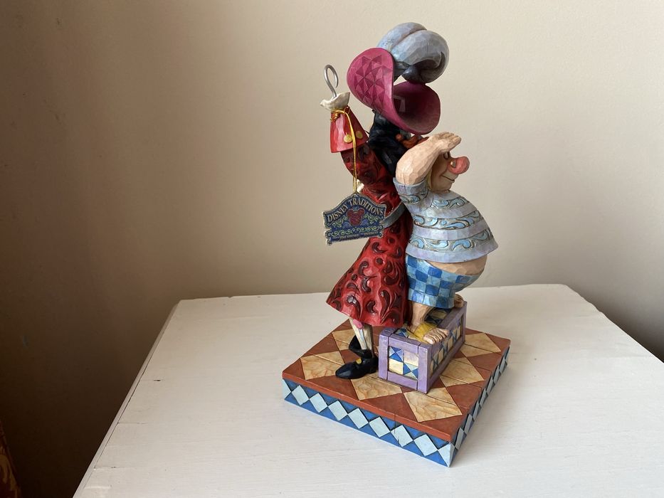 Capitão Gancho e Barrica da Disney, em madeira, original certificado