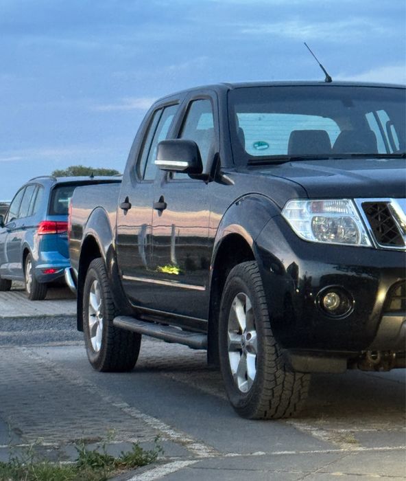 Sprzeam Nissan navara