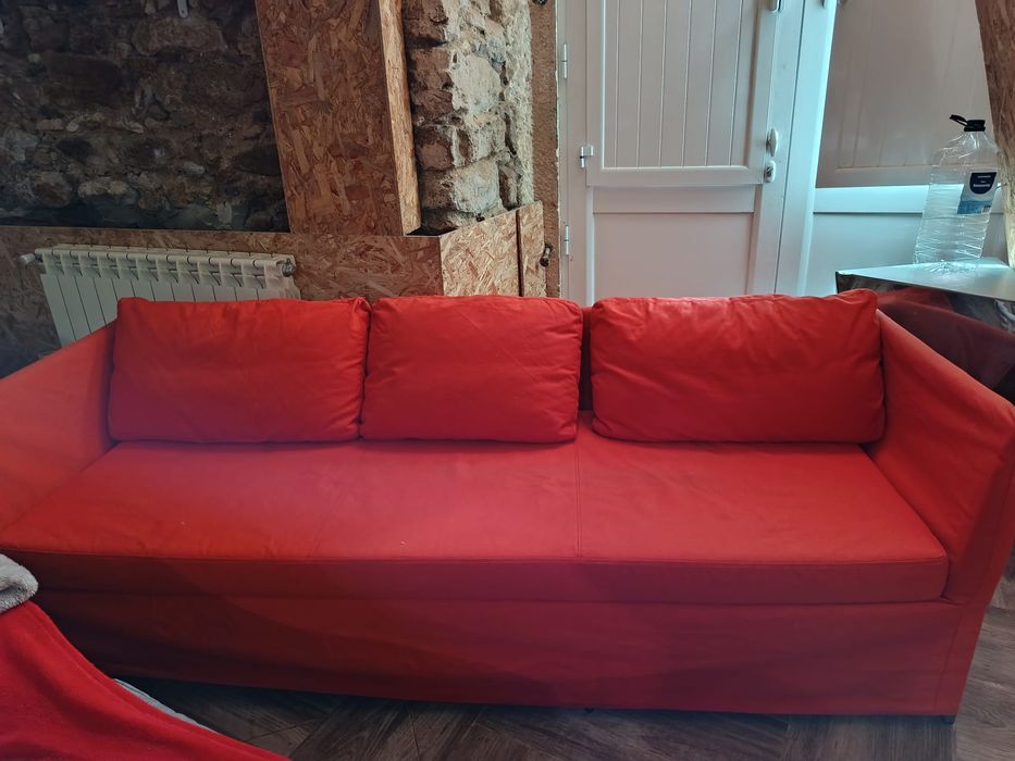 Sofá vermelho ..