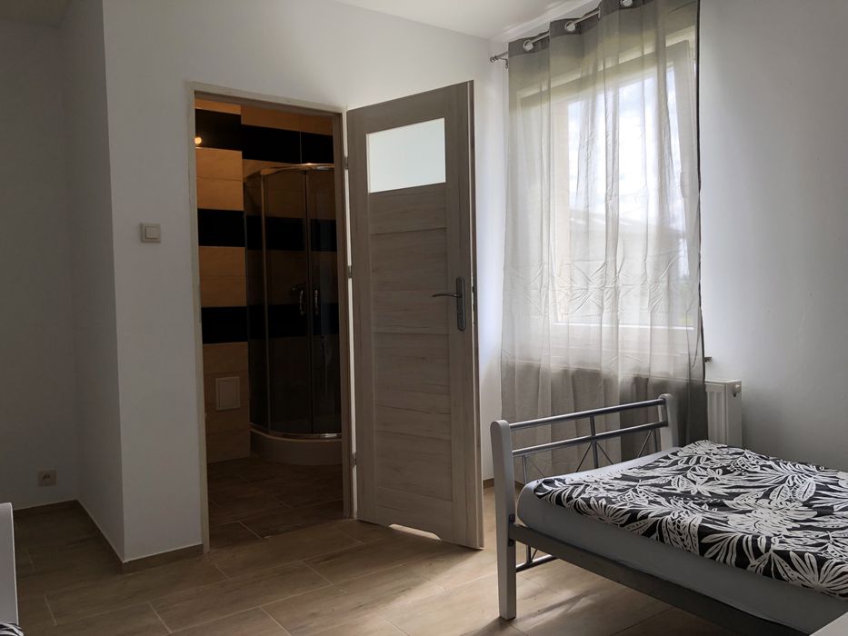 NIEZAPOMINAJEK 7 - Pokoje Gościnne w Legnicy