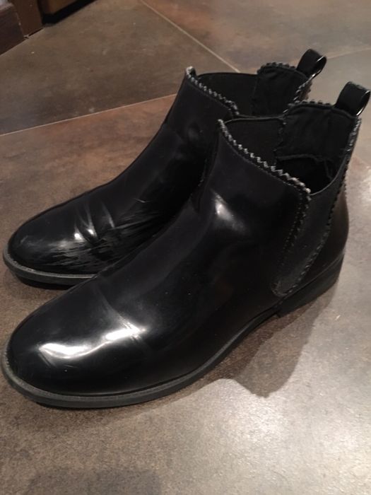 PULL&BEAR krótkie czarne sztyblety-r.39