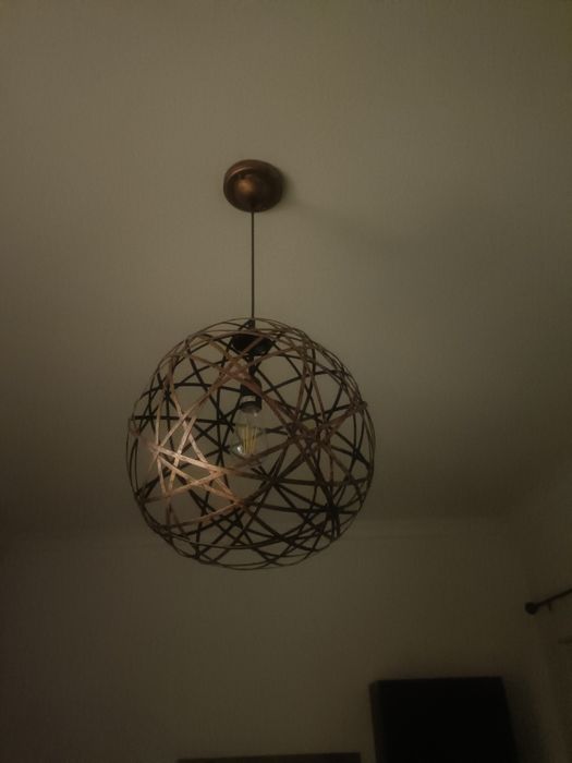 Candeeiro metal ( bronze) entrançado (150 cm por 40cm)