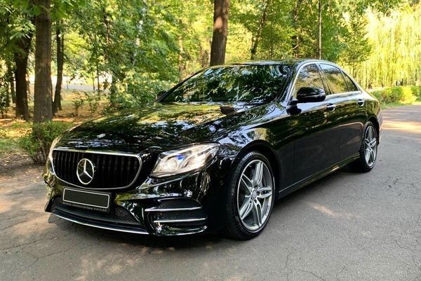 Аренда авто с водителем Мерседес Е класс/ свадебное авто/