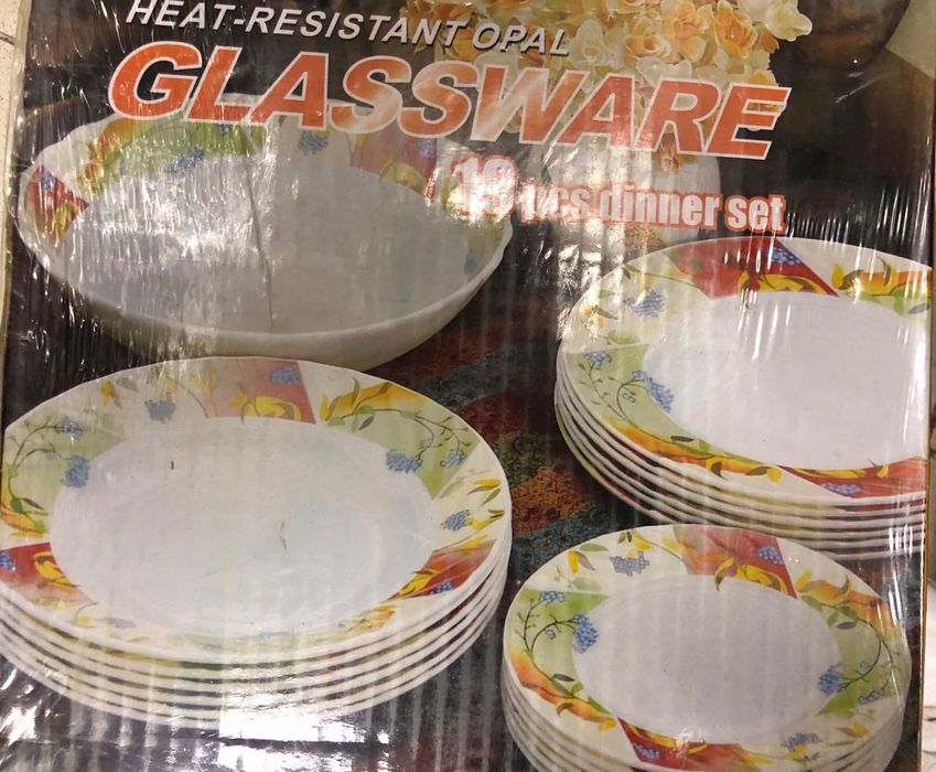 Набор тарелок (сервиз) новые