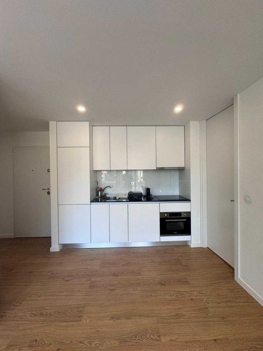 Apartamento T1 Mobilado - Barranha