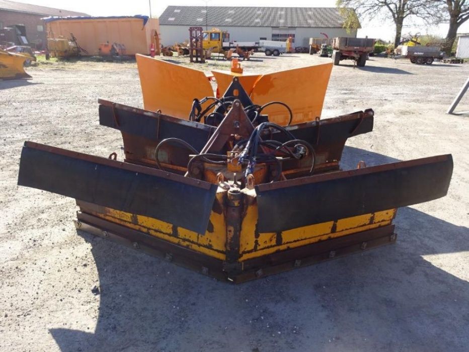 Pług do śniegu Tellefsdal Schmidt odśnieżny regulowany V hydrauliczny