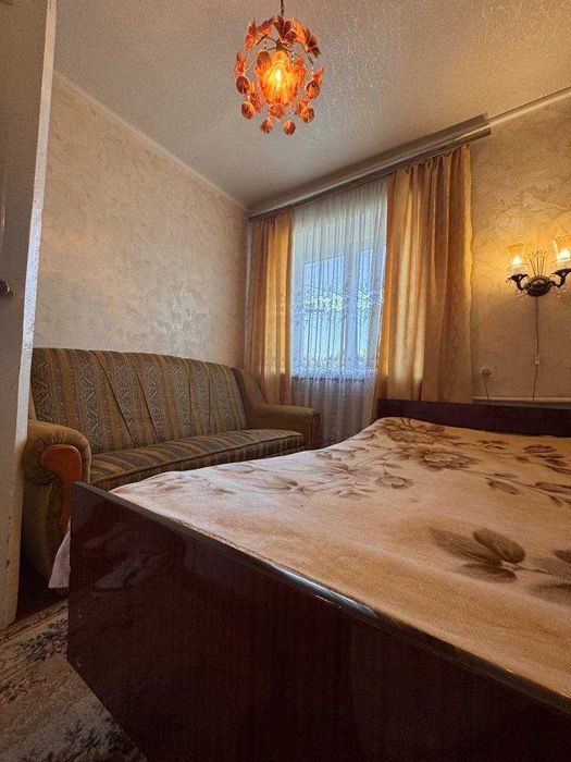 Трикімнатна квартира на Гречанах!