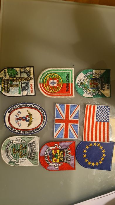 Emblemas para traje académico