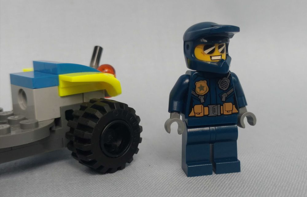 Минифигурки фигурки Lego Police  Academy  60372
