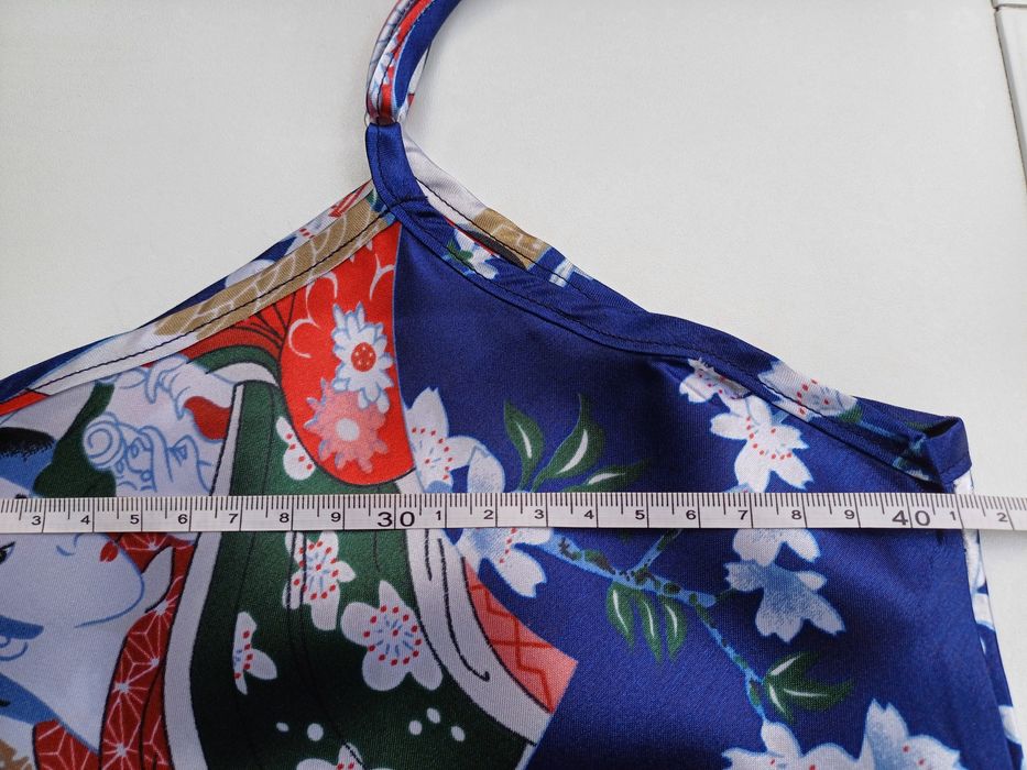 Vestido/Camisa de dormir oriental, padrões florais e leques japoneses