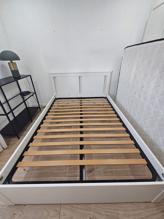 Cama casal branco IKEA