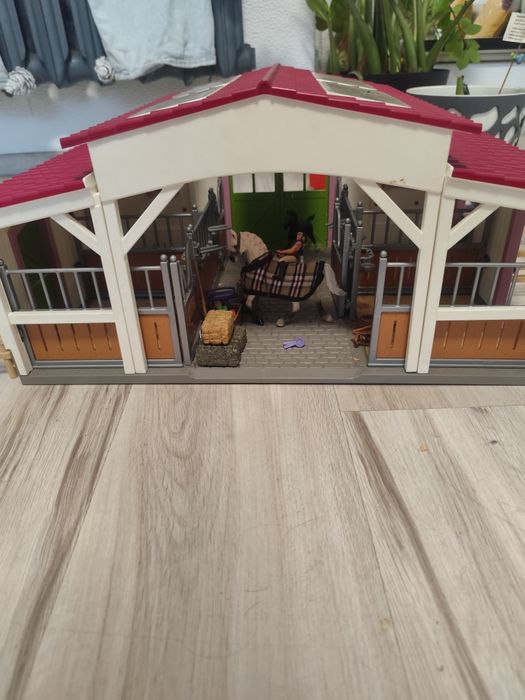 Stajnia schleich z dodatkami ! Okazja