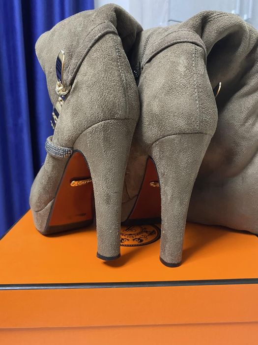 Замшеві ботфорди ,супер стан