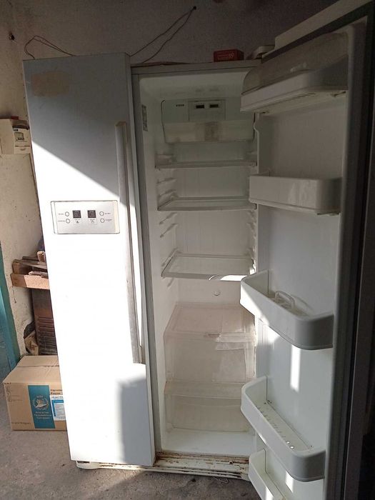 Продам холодильник
