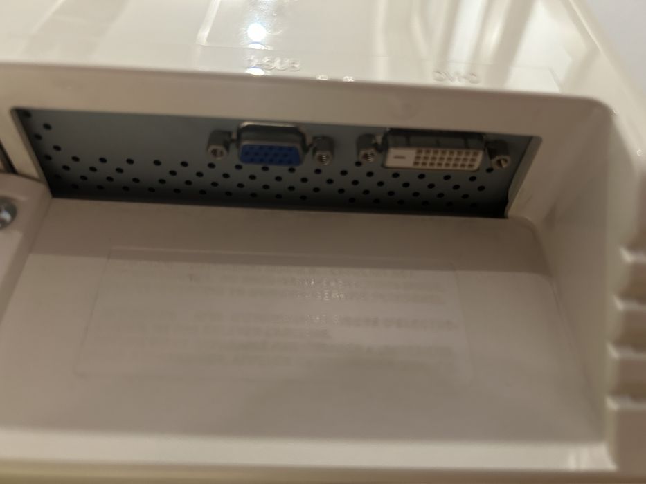 Monitor LG LCD L206WTQ 20 cali TFT reakcja 2 ms WYSYŁKA