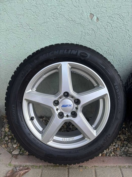 Sprzedam 2 Komplekta opon + Felgi 5x112
