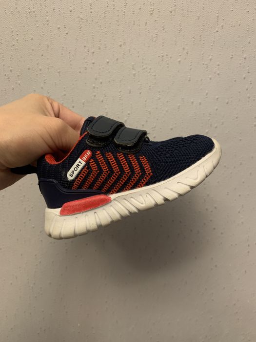 Кросівки на хлопчика